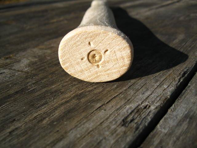 16" American Hickory rip / claw hammer handle. Eye size 1-1/8" x 5/8" Item # 7116 - Beaver-Tooth Handle Co.
 - 3