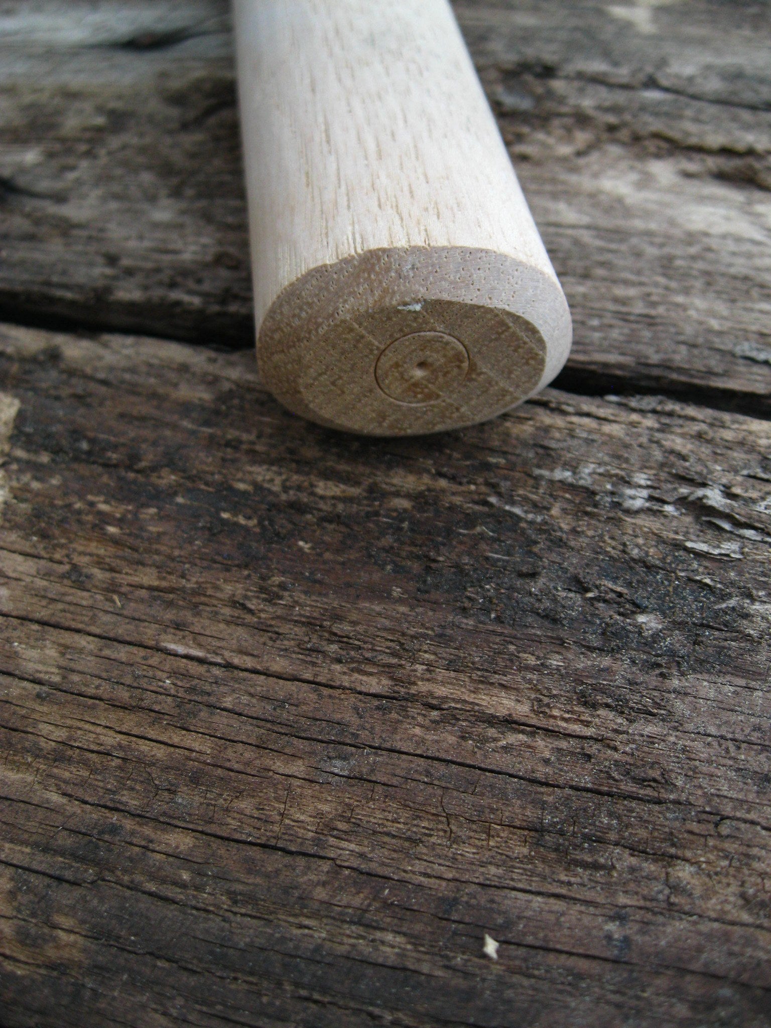 24" Sledge Hammer Handle. New Hickory Eye size 1-1/4" x 1" Item # 2124 - Beaver-Tooth Handle Co.
 - 3