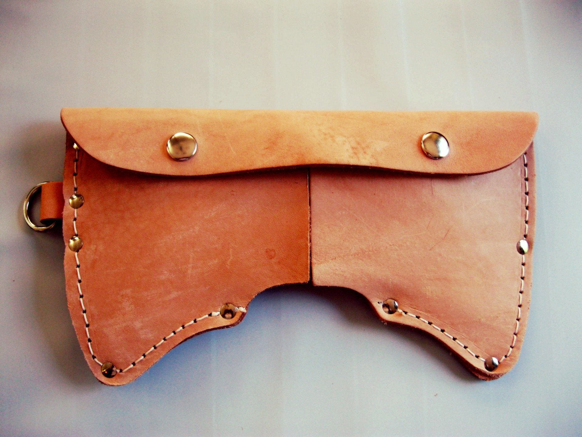 Cruiser Axe Sheath 2.5 lb. Double Bit Leather With D- Ring - Beaver-Tooth Handle Co.
 - 2