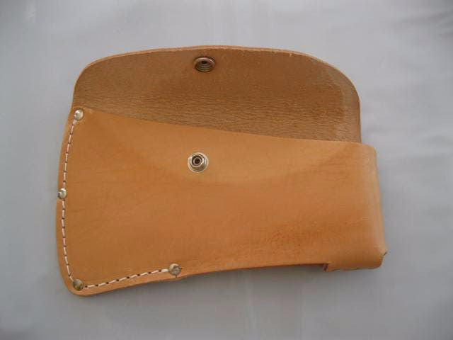 Single Bit Leather Axe Sheath Standard Size Axe 3lb.+ - Beaver-Tooth Handle Co.
 - 3