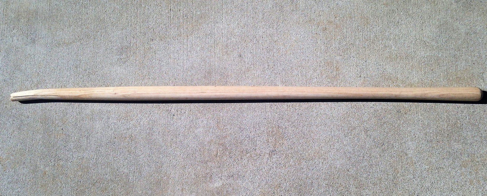 48" Beaver Tooth Razorback Shovel Handle Replacement - Beaver-Tooth Handle Co.
 - 1